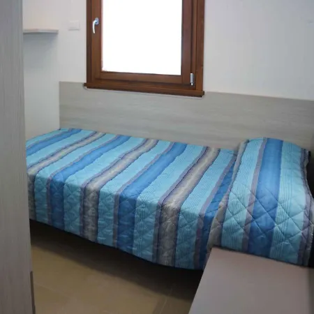 Apartments In Lignano Sabbiadoro 42740 Lägenhet *