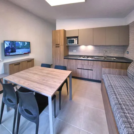 アパート Apartments In Lignano Sabbiadoro 42740