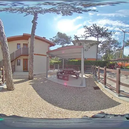 Apartments In Lignano Sabbiadoro 42740 アパート リニャーノ・サッビアドーロ